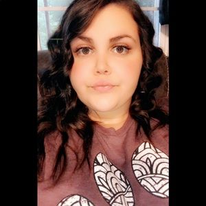 Meet your Posher, Savannah